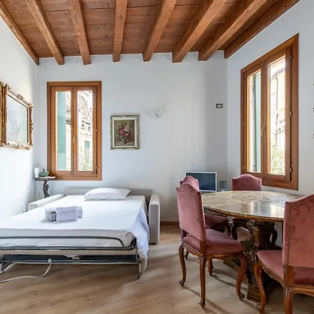 Venice Love Suite *