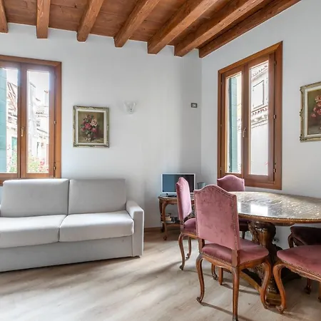 Venice Love Suite *
